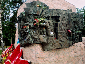 3 августа 2006, Поклонная Гора. У памятника воинам-интернационалистам